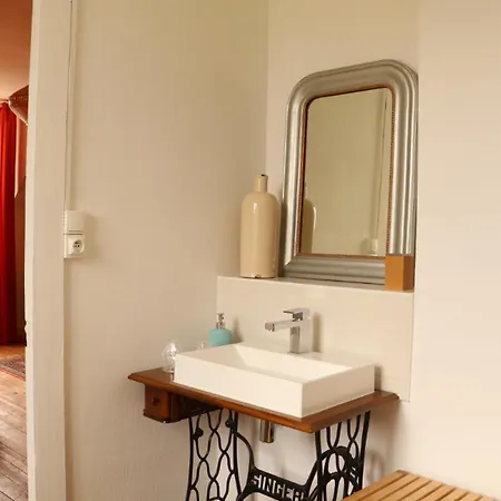 Les Hotes Du Prieure