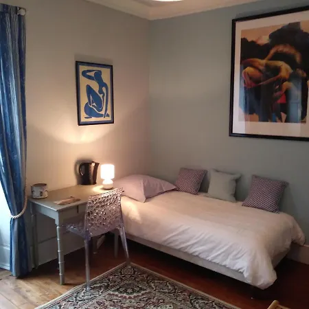 Les Hotes Du Prieure 3*