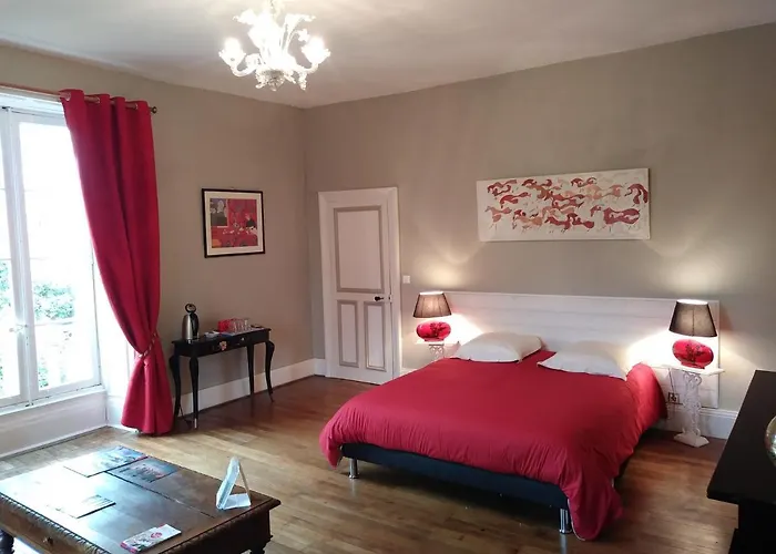 Bed & Breakfast Les Hotes Du Prieure 3*