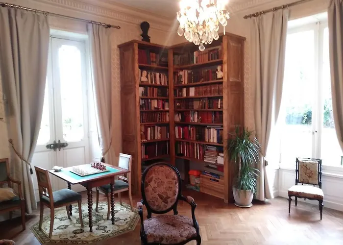 Bed & Breakfast Les Hotes Du Prieure 3*