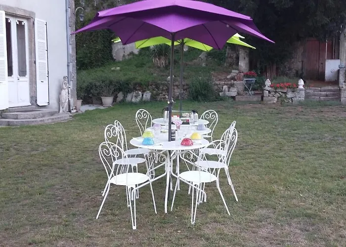 Les Hotes Du Prieure Bed & Breakfast Treize-Vents