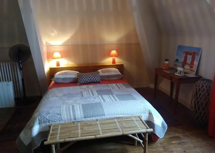 Les Hotes Du Prieure Bed & Breakfast 3*